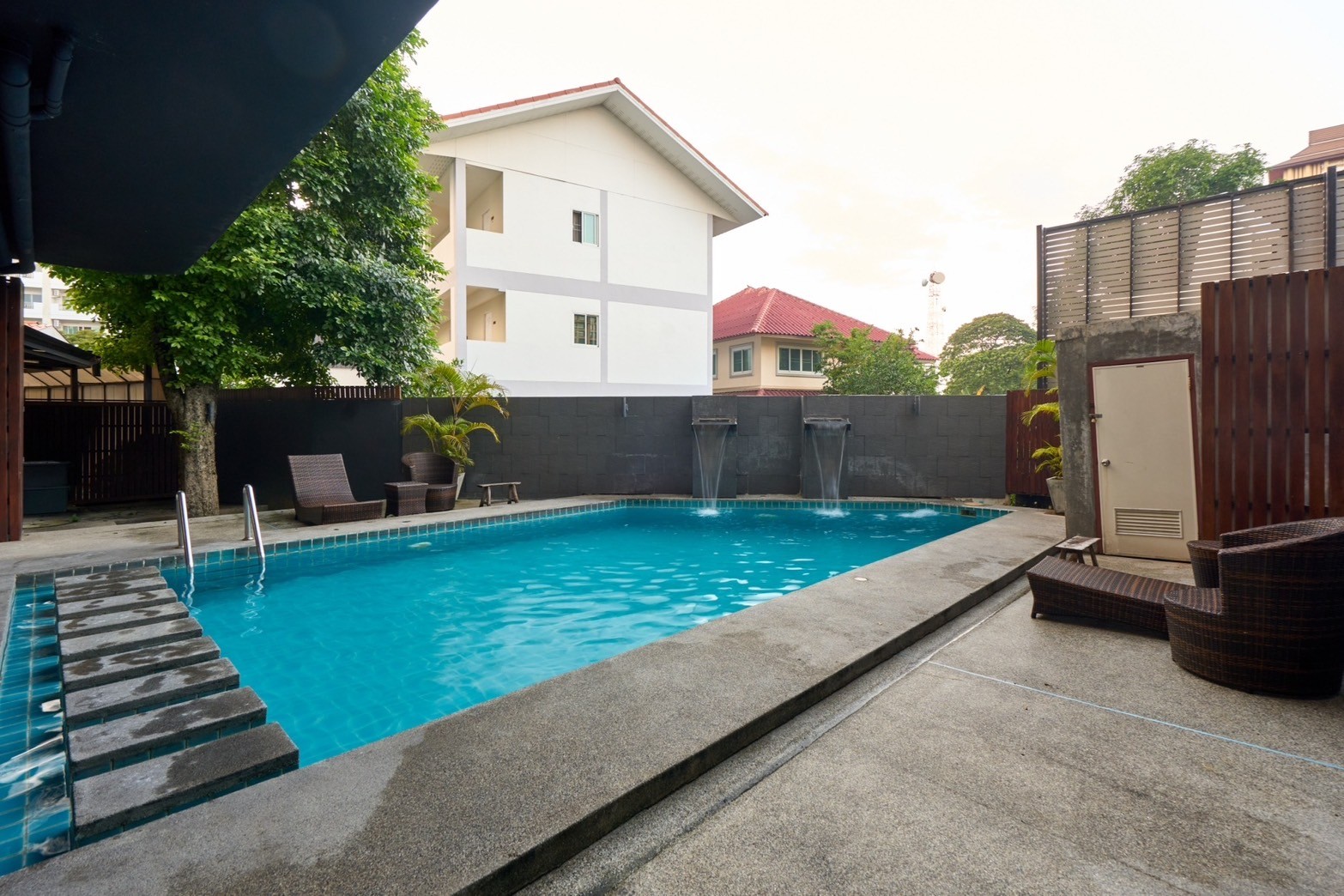 PromT Condo - Image 9