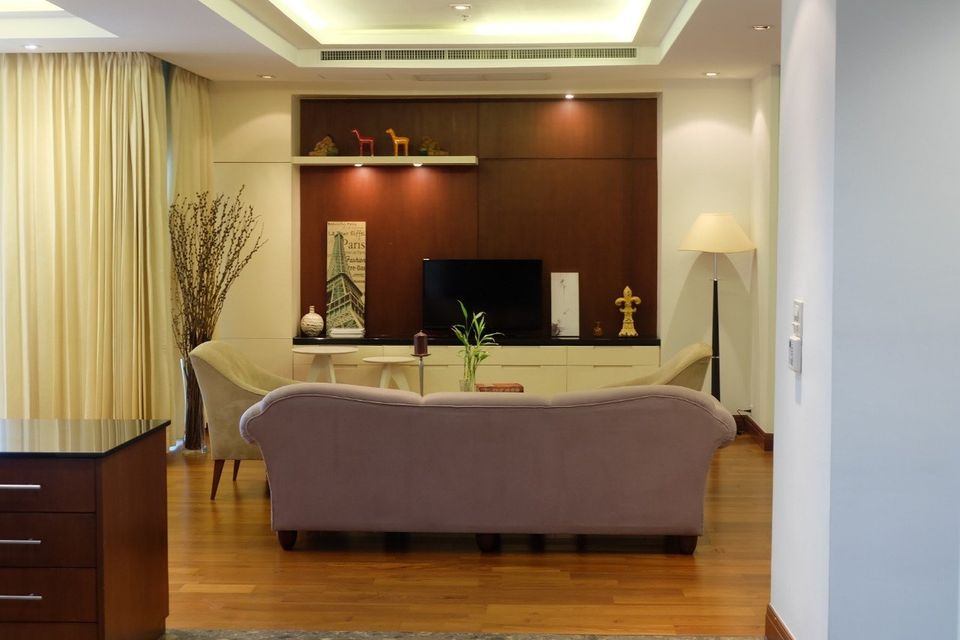Royal Residence Park - Image 1