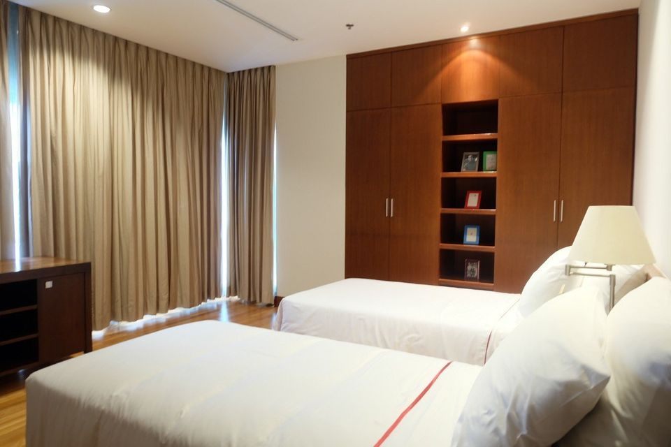 Royal Residence Park - Image 4