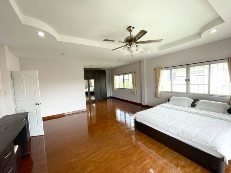 4 Bedroom House  in Ton Pao, San Kamphaeng, Chiang Mai - Image 5