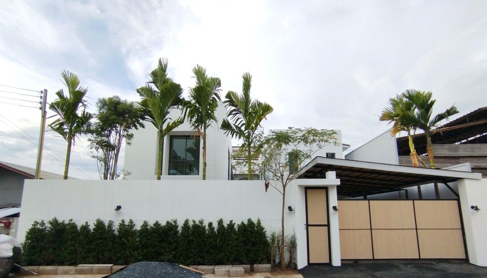 7 Bedroom House For Sale in San Phranet, San Sai, Chiang Mai - Image 1