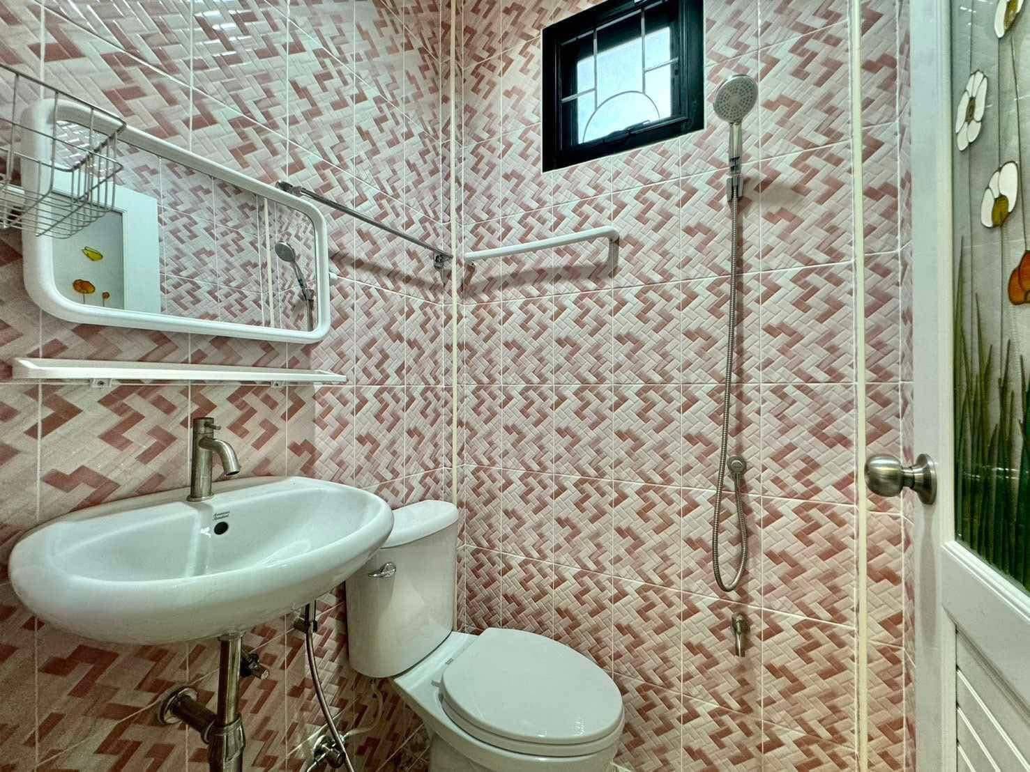 3 Bedroom House For Sale in San Sai Luang, San Sai, Chiang Mai - Image 11