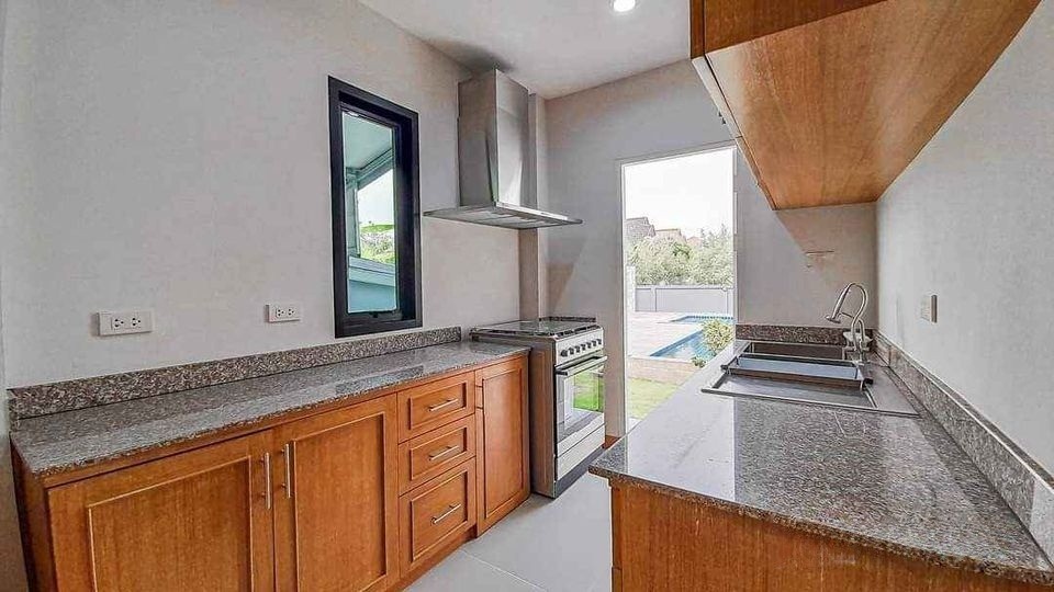 3 卧室 独立房屋  在  - Image 4