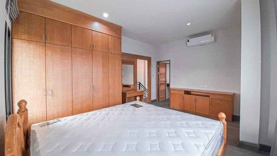 3 卧室 独立房屋  在  - Image 6