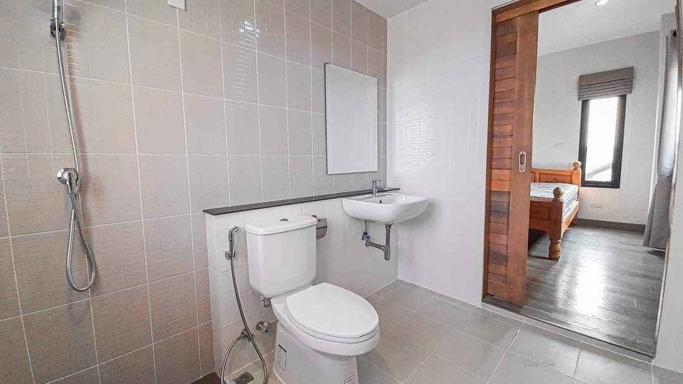 3 卧室 独立房屋  在  - Image 8