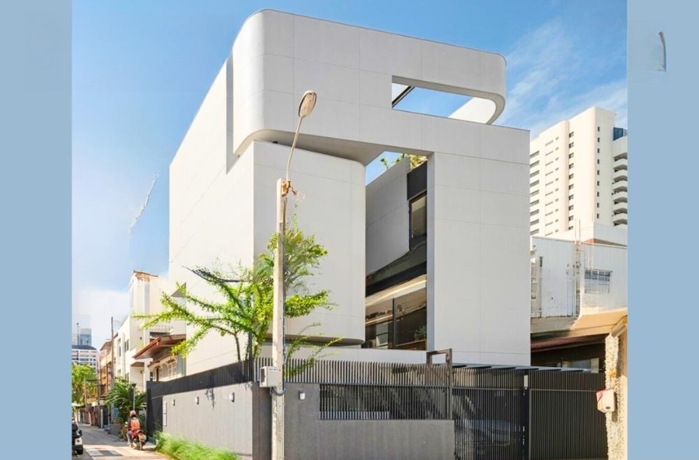 3 Bedroom House For Sale in Thung Wat Don, Sathon, Bangkok - Image 4