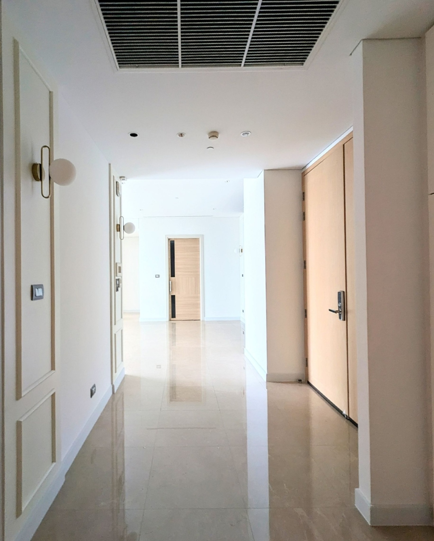 Sindhorn Tonson - Image 7
