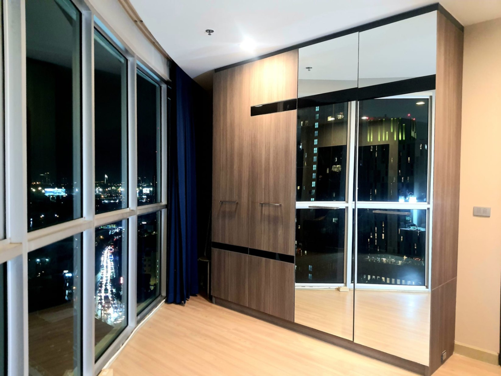 Sky Walk Condominium - Image 11