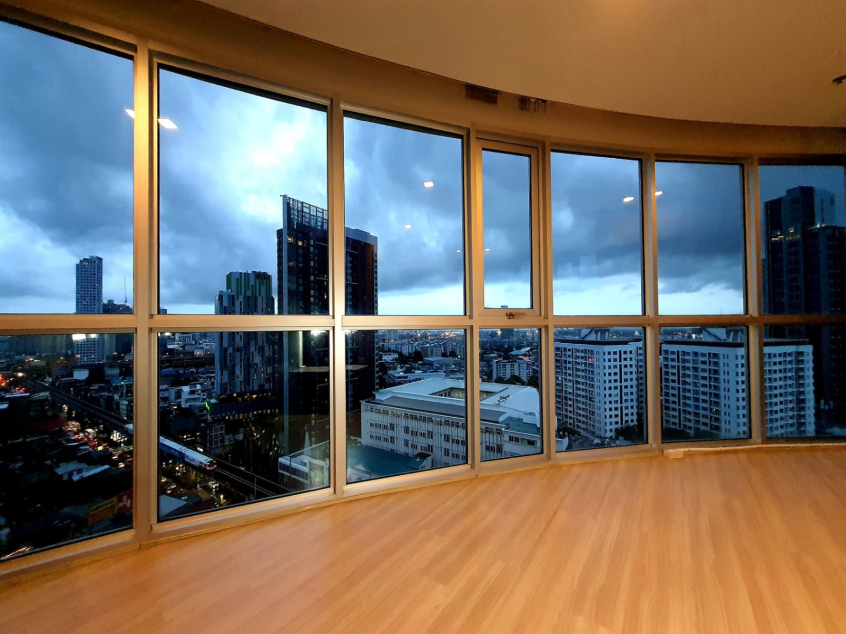 Sky Walk Condominium - Image 7