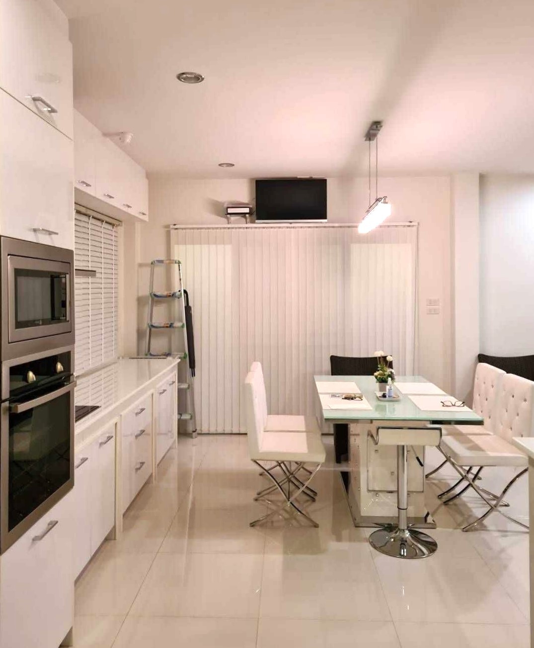 Thanaporn Park Home 4 - Image 3