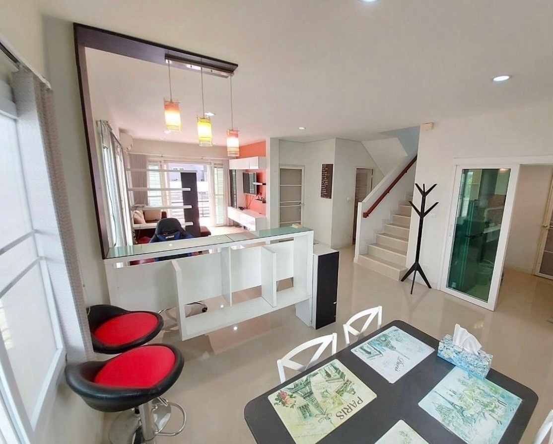 The Urbana 2+ by Palm Springs - Image 3