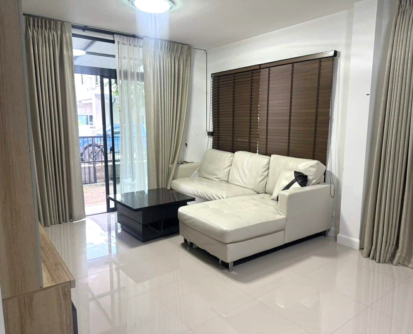 Vararom Premium Keawnawarat - Image 2
