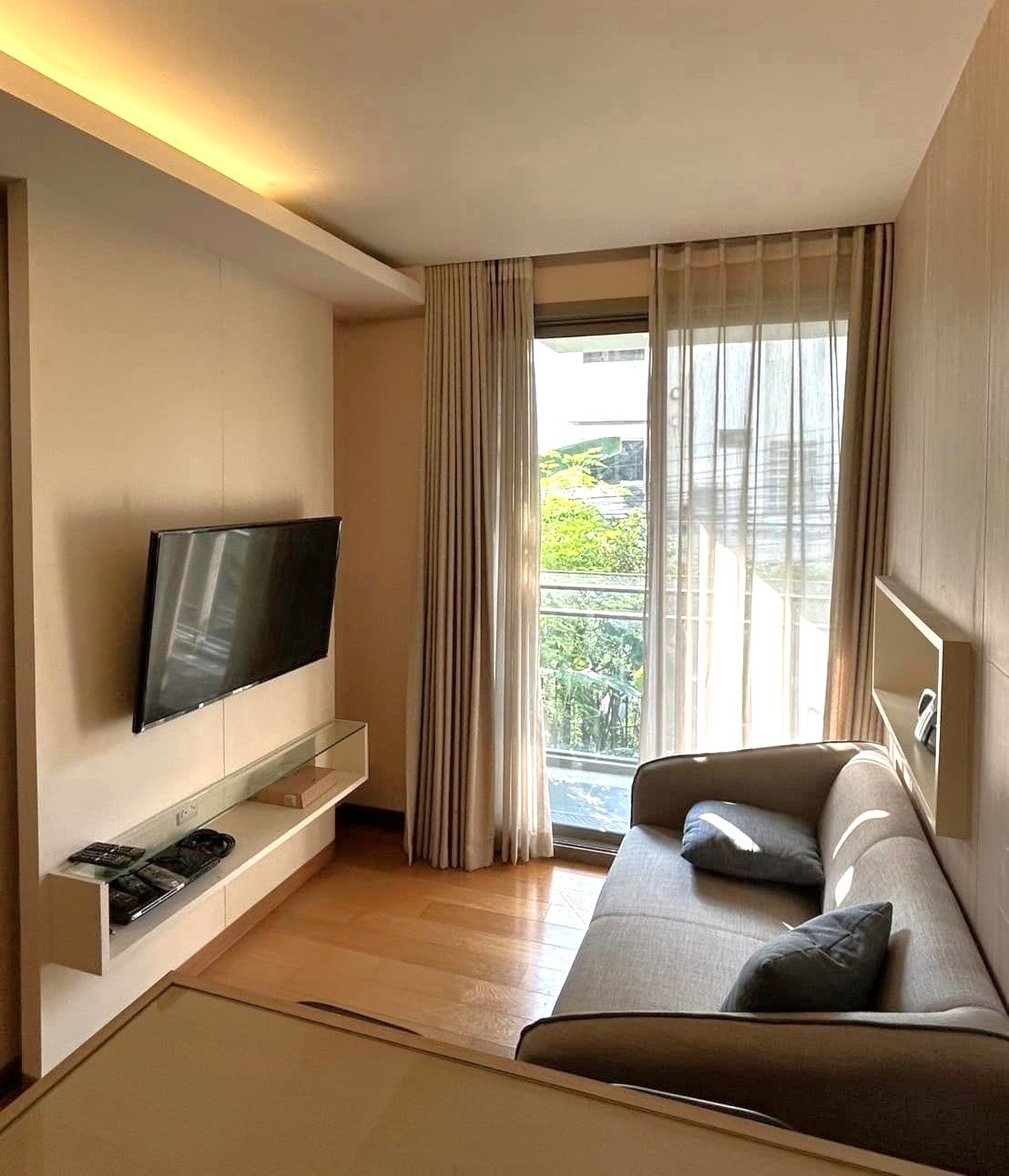 Via Botani Sukhumvit 47 - Image 1
