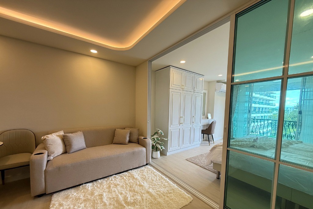 Hillside 4 Condotel - Image 11