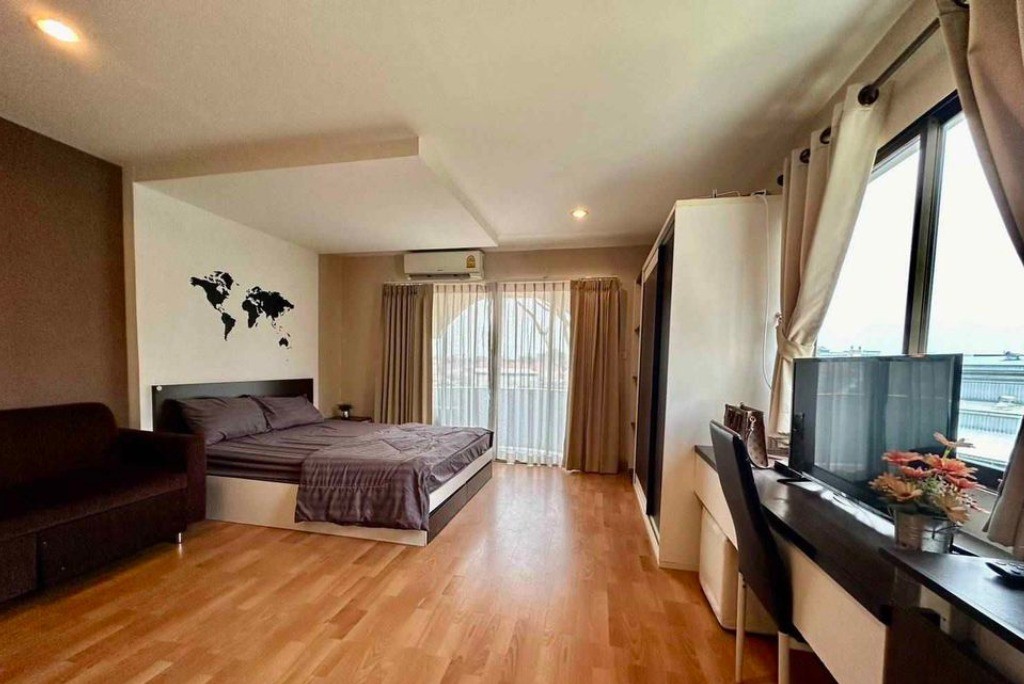 Sereno Airport Condominium - Image 1