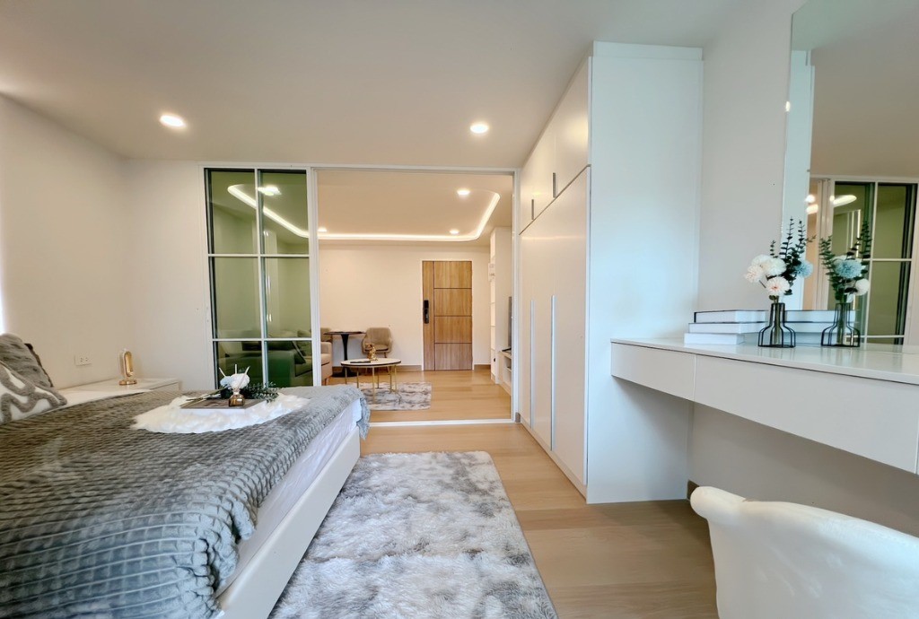 Srithana Condominium 2 - Image 1