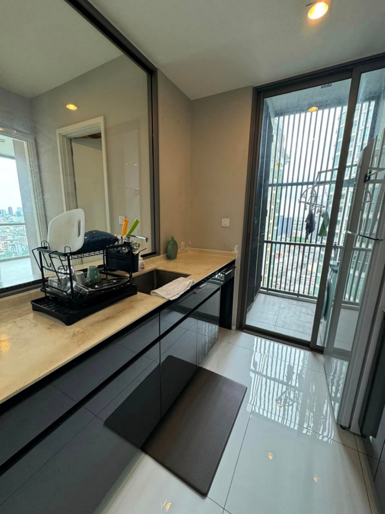 The Room Sukhumvit 69 - Image 8