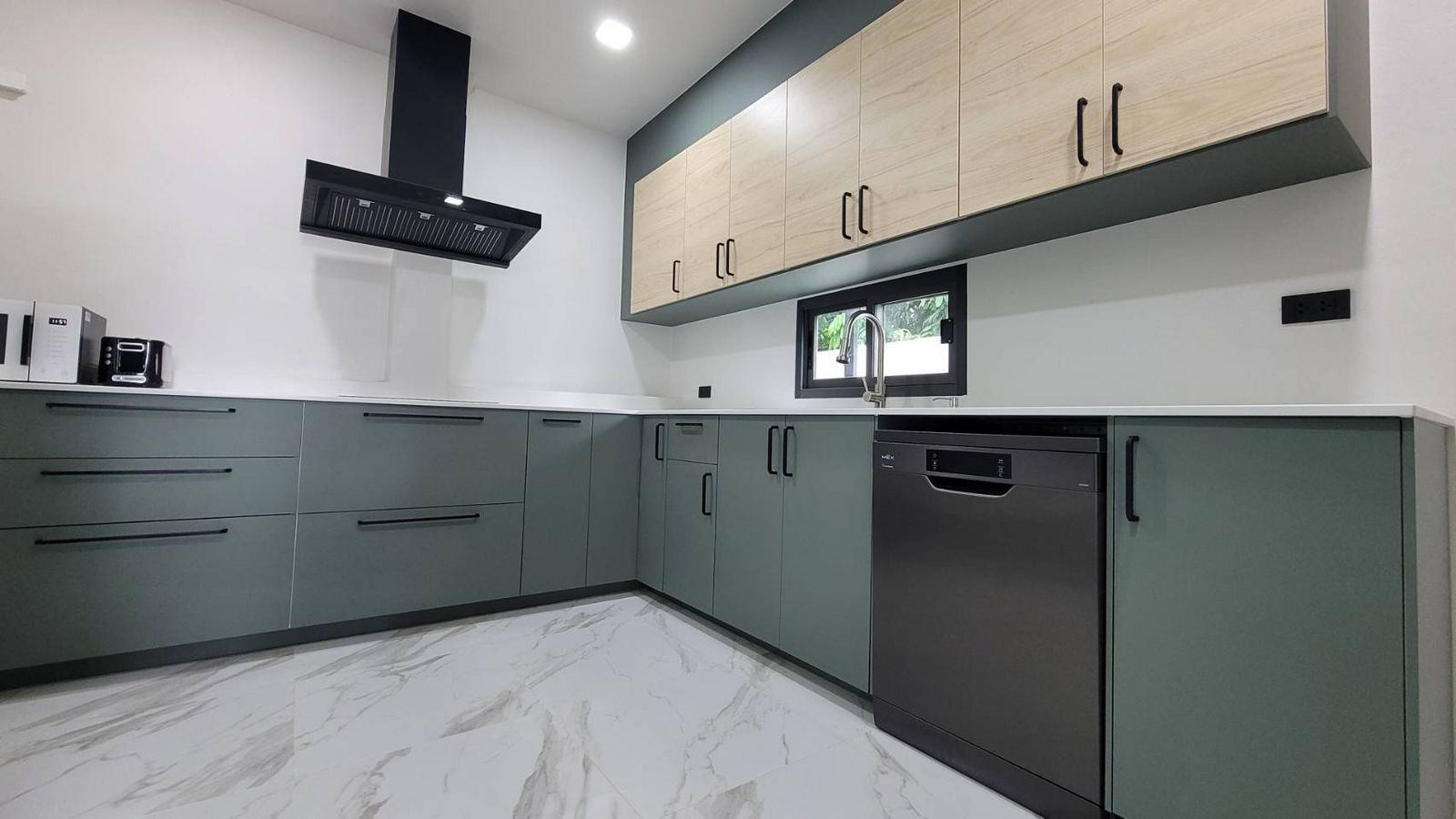 4 Bedroom House For Sale in San Phak Wan, Hang Dong, Chiang Mai - Image 7