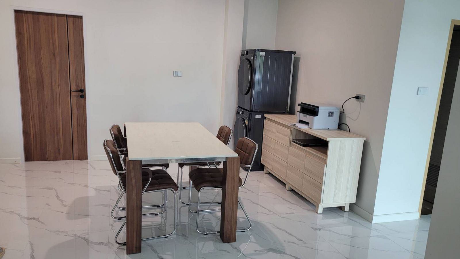 4 Bedroom House For Sale in San Phak Wan, Hang Dong, Chiang Mai - Image 10