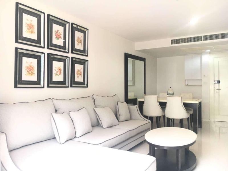 Pearl Residences Sukhumvit 24 - Image 1