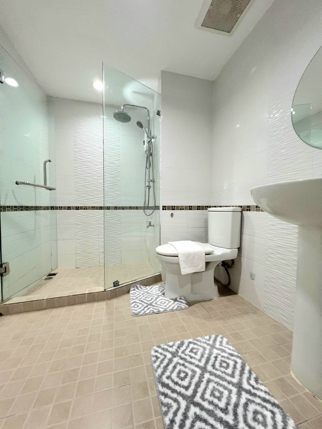 Seven Star Condo - Image 21