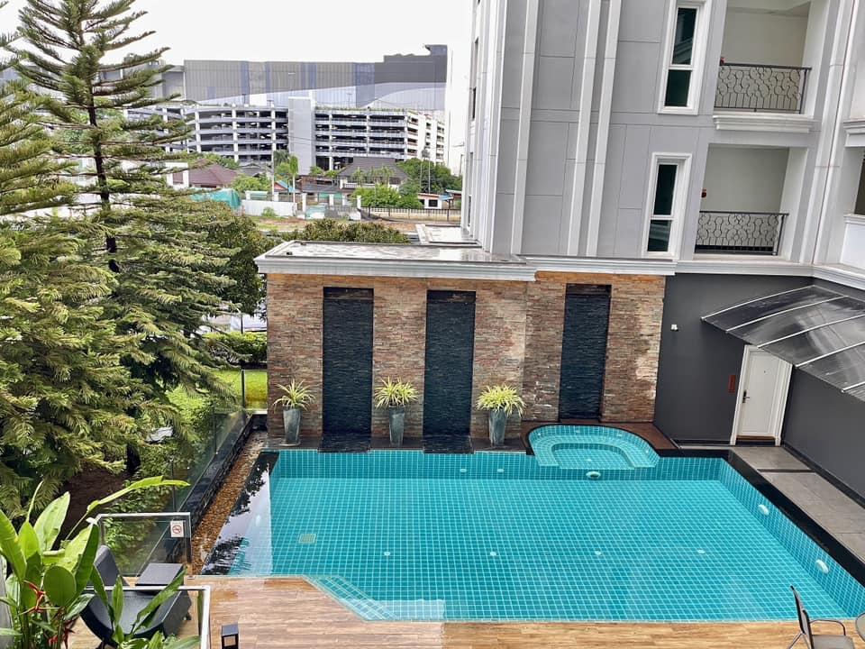 The Spring Condo - Image 9