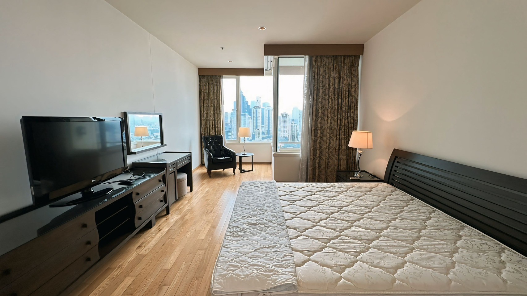 The Empire Place - Image 22