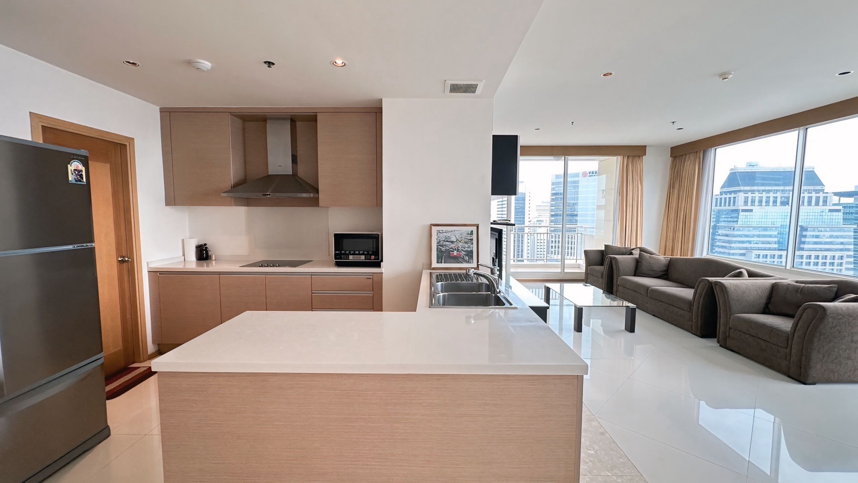 The Empire Place - Image 4