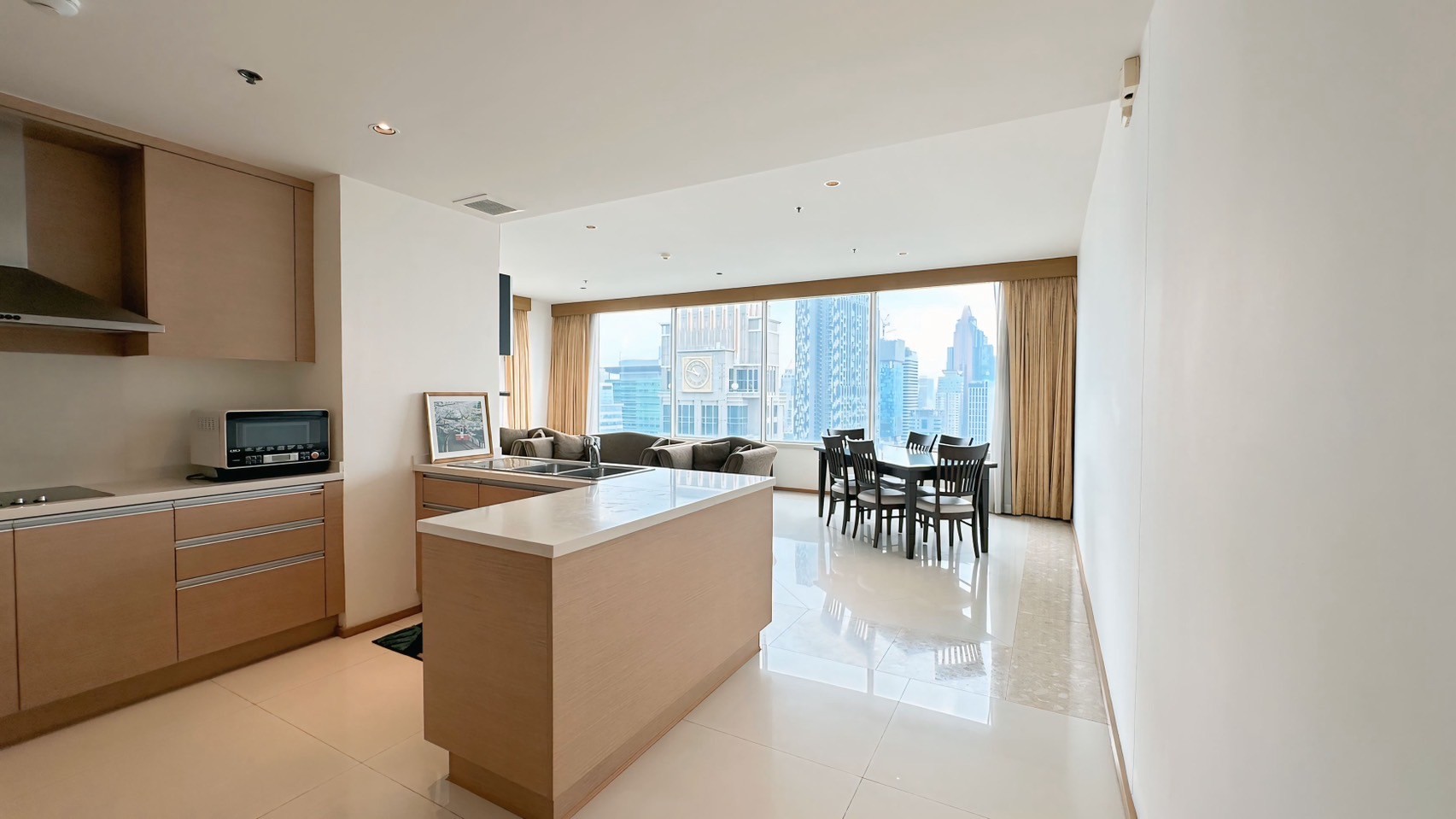 The Empire Place - Image 6
