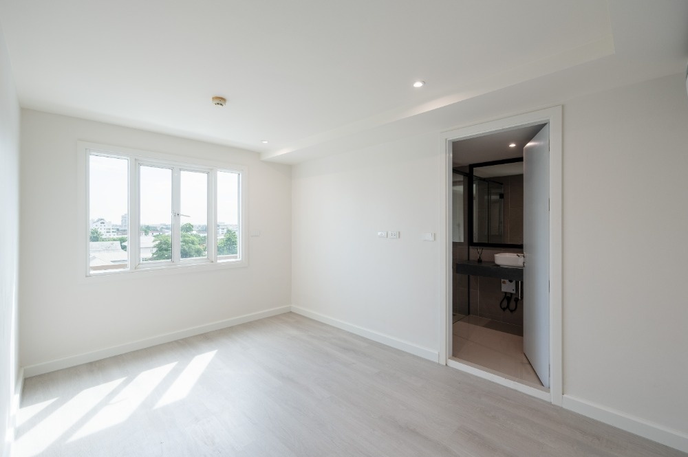 LE NICE CONDO - Image 41
