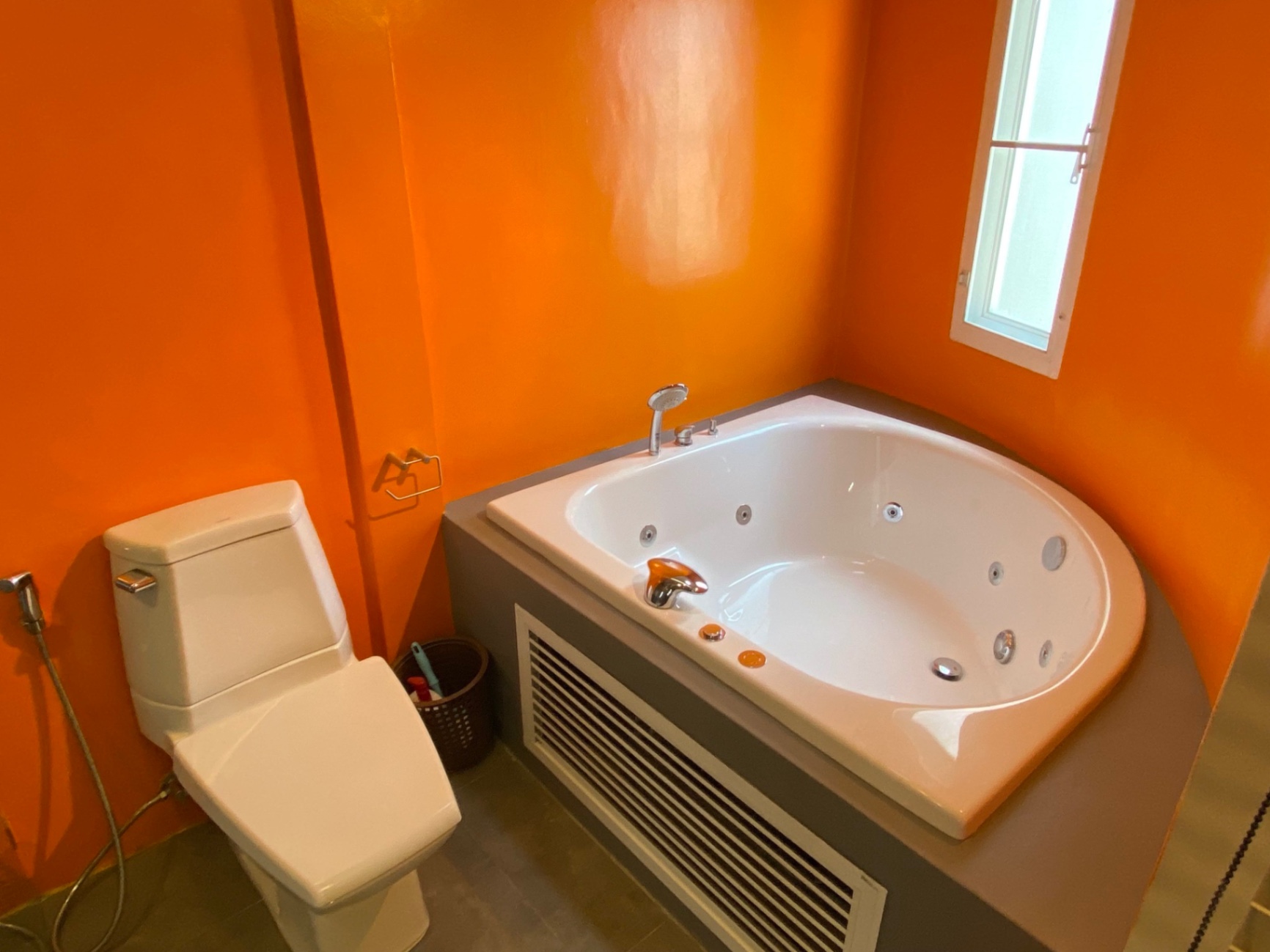 3 Bedroom Townhouse For Sale in Wat Phraya Krai, Bang Kho Laem, Bangkok - Image 12