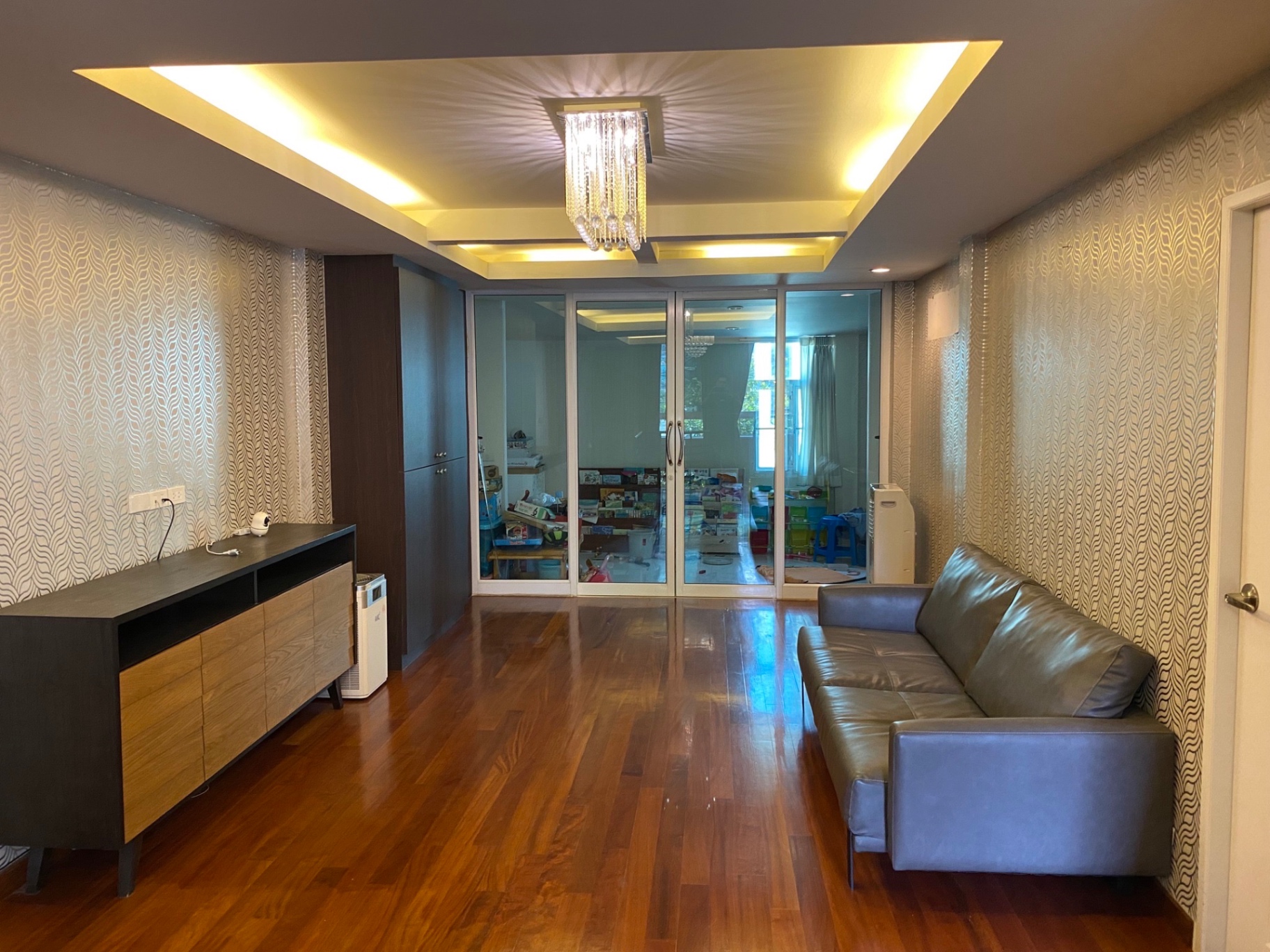 3 Bedroom Townhouse For Sale in Wat Phraya Krai, Bang Kho Laem, Bangkok - Image 5