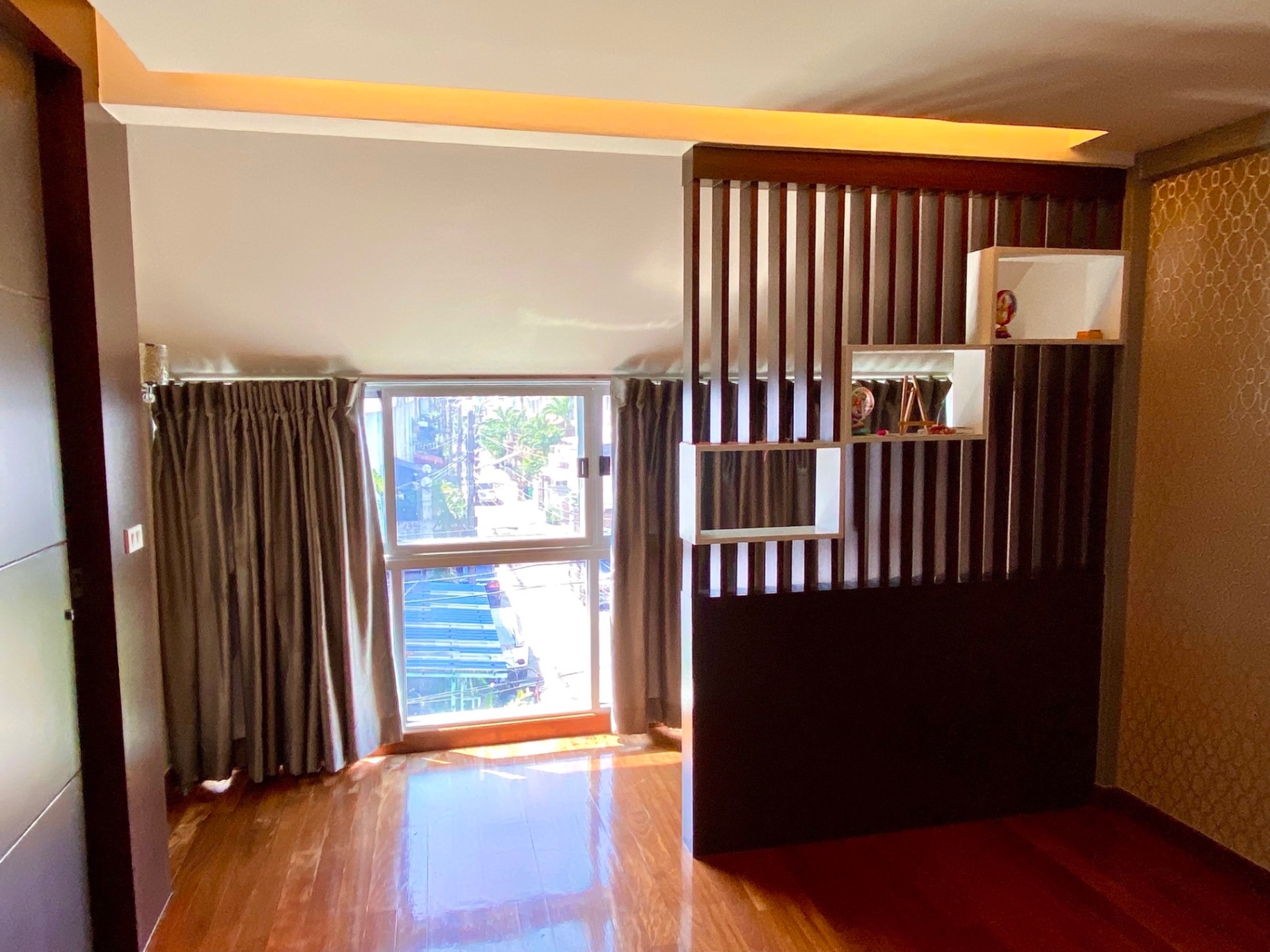 3 Bedroom Townhouse For Sale in Wat Phraya Krai, Bang Kho Laem, Bangkok - Image 13