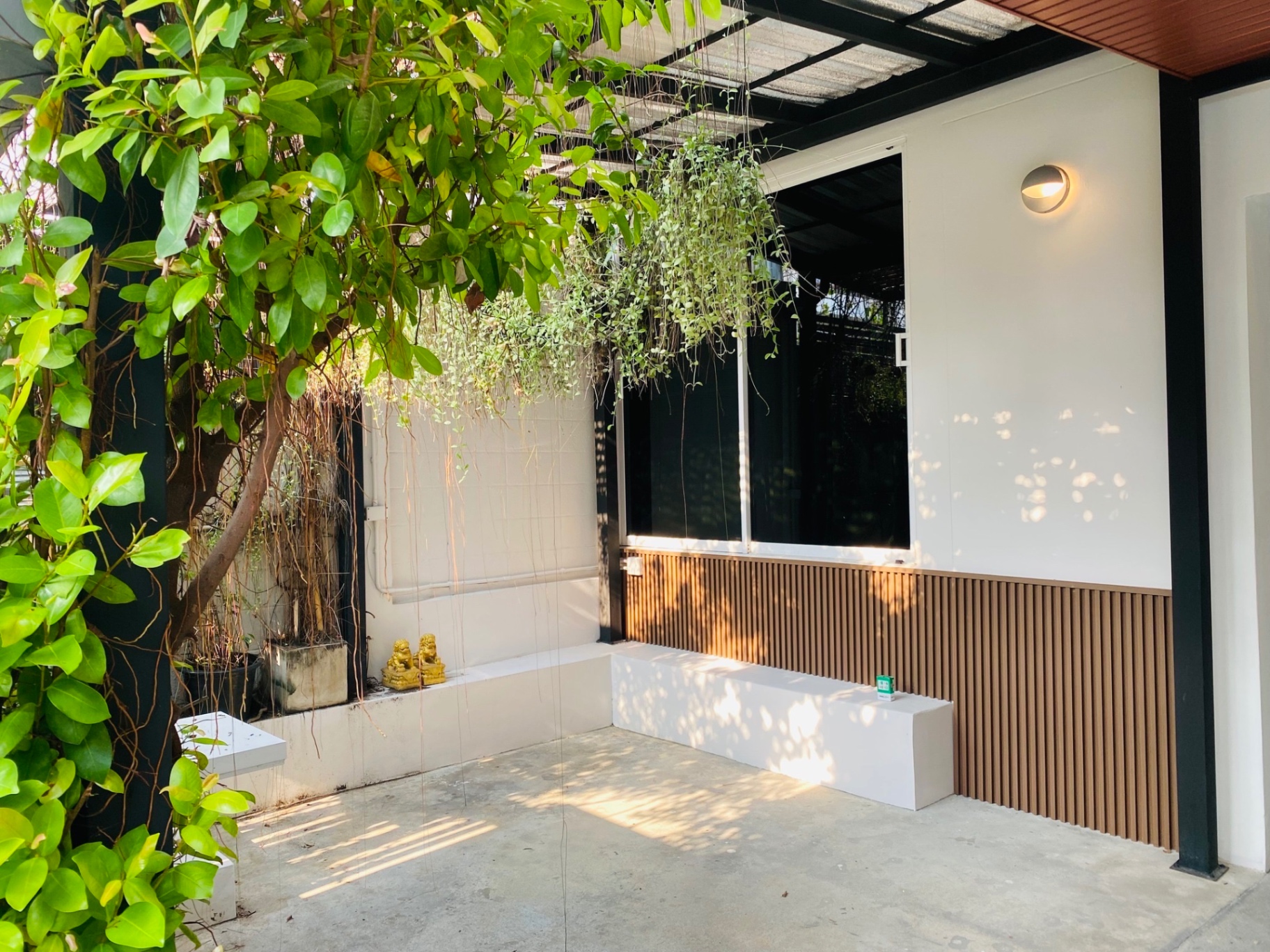 3 Bedroom Townhouse For Sale in Wat Phraya Krai, Bang Kho Laem, Bangkok - Image 4