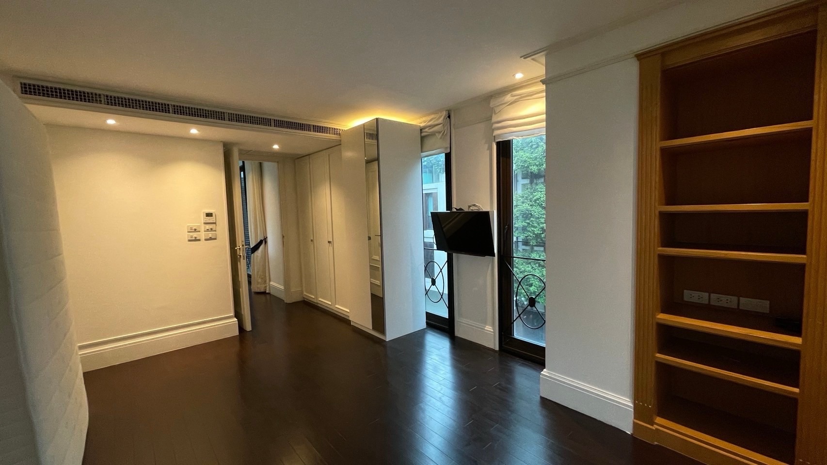 3 Bedroom Condo  in Chong Nonsi, Yan Nawa, Bangkok - Image 8