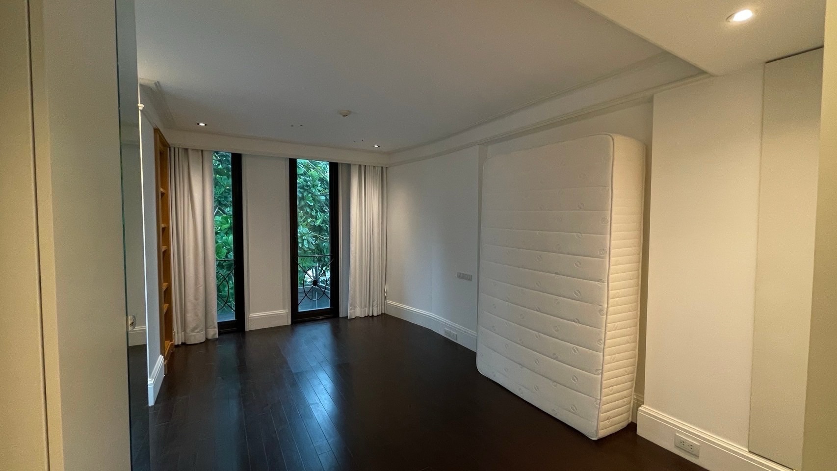 3 Bedroom Condo  in Chong Nonsi, Yan Nawa, Bangkok - Image 12