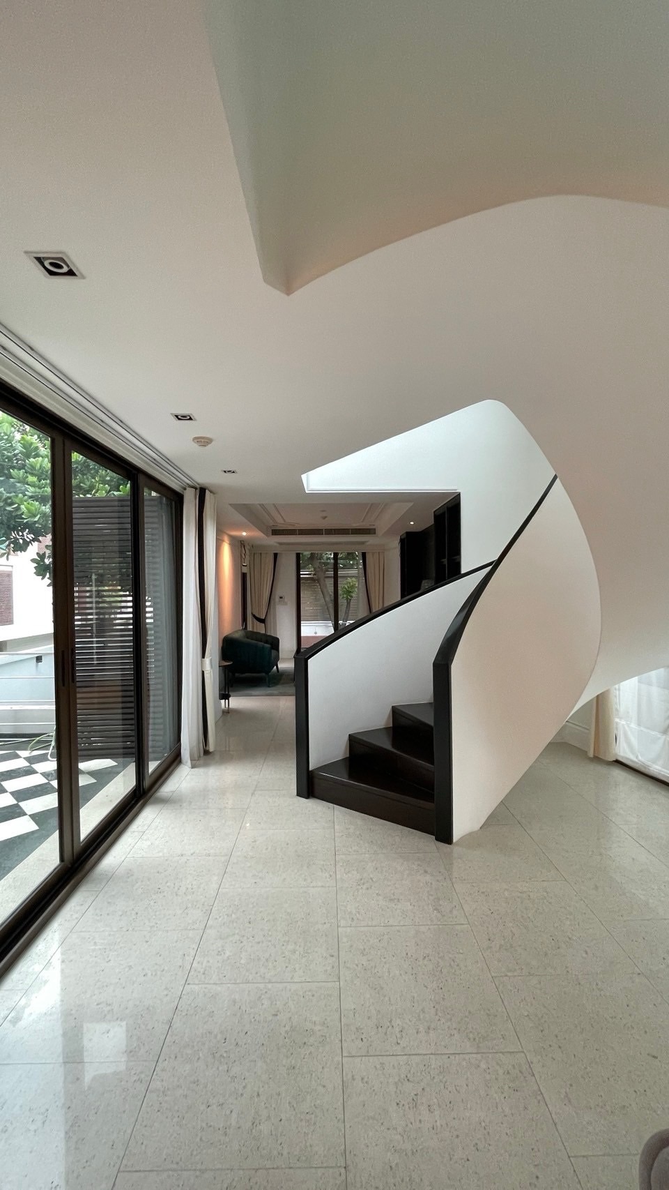 3 Bedroom Condo  in Chong Nonsi, Yan Nawa, Bangkok - Image 3