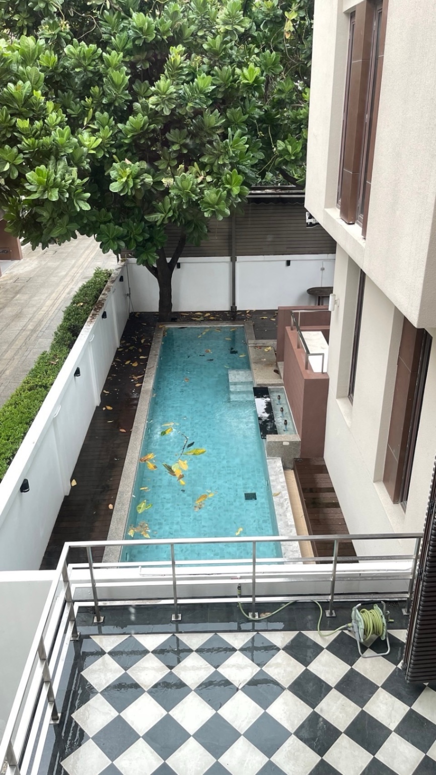 3 Bedroom Condo  in Chong Nonsi, Yan Nawa, Bangkok - Image 2