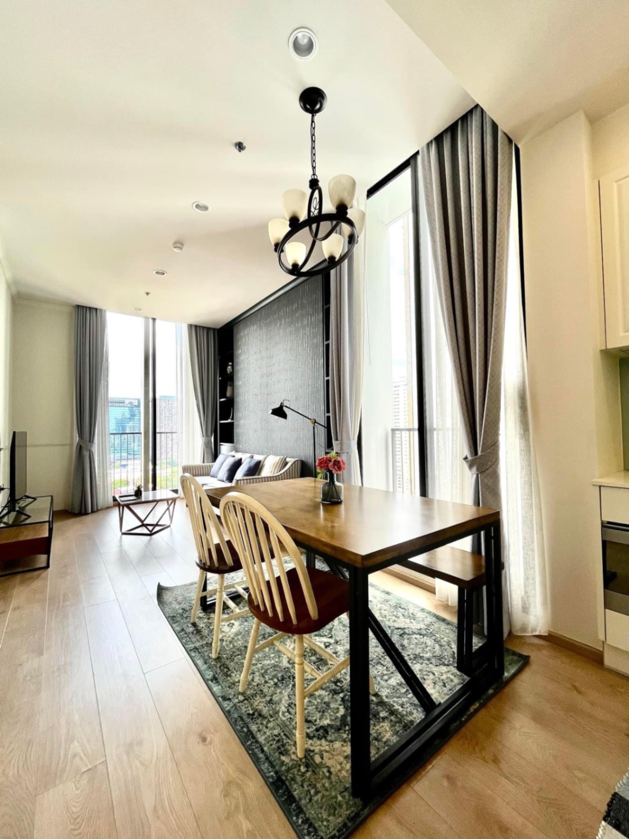 Noble BE19 Sukhumvit - Image 1