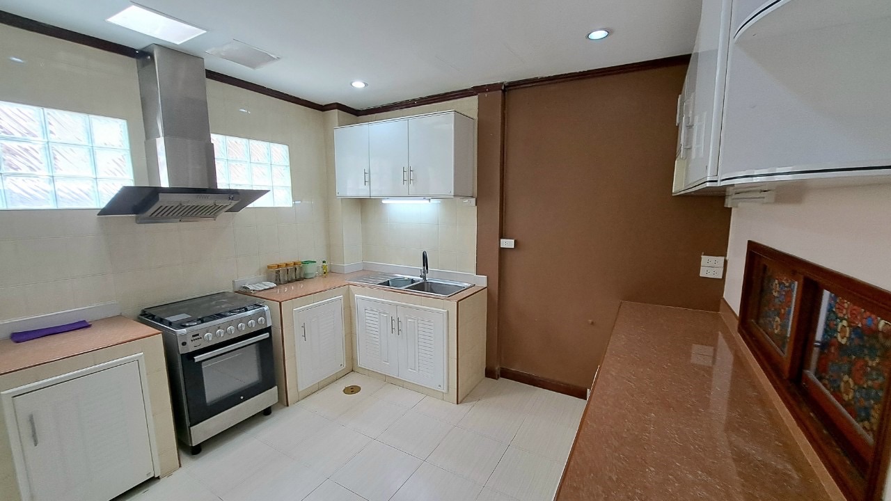 4 ห้องนอน ทาวน์เฮาส์  ใน พระโขนงเหนือ, วัฒนา, กรุงเทพมหานคร - Image 10