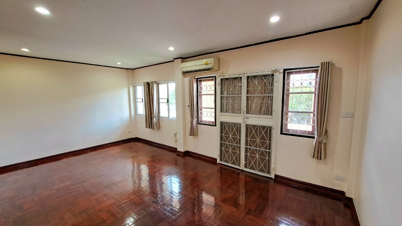 4 ห้องนอน ทาวน์เฮาส์  ใน พระโขนงเหนือ, วัฒนา, กรุงเทพมหานคร - Image 19