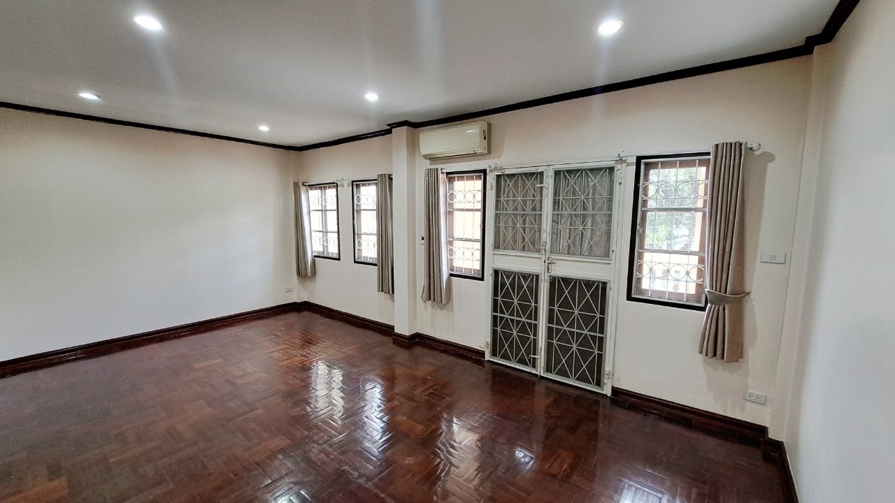 4 ห้องนอน ทาวน์เฮาส์  ใน พระโขนงเหนือ, วัฒนา, กรุงเทพมหานคร - Image 12