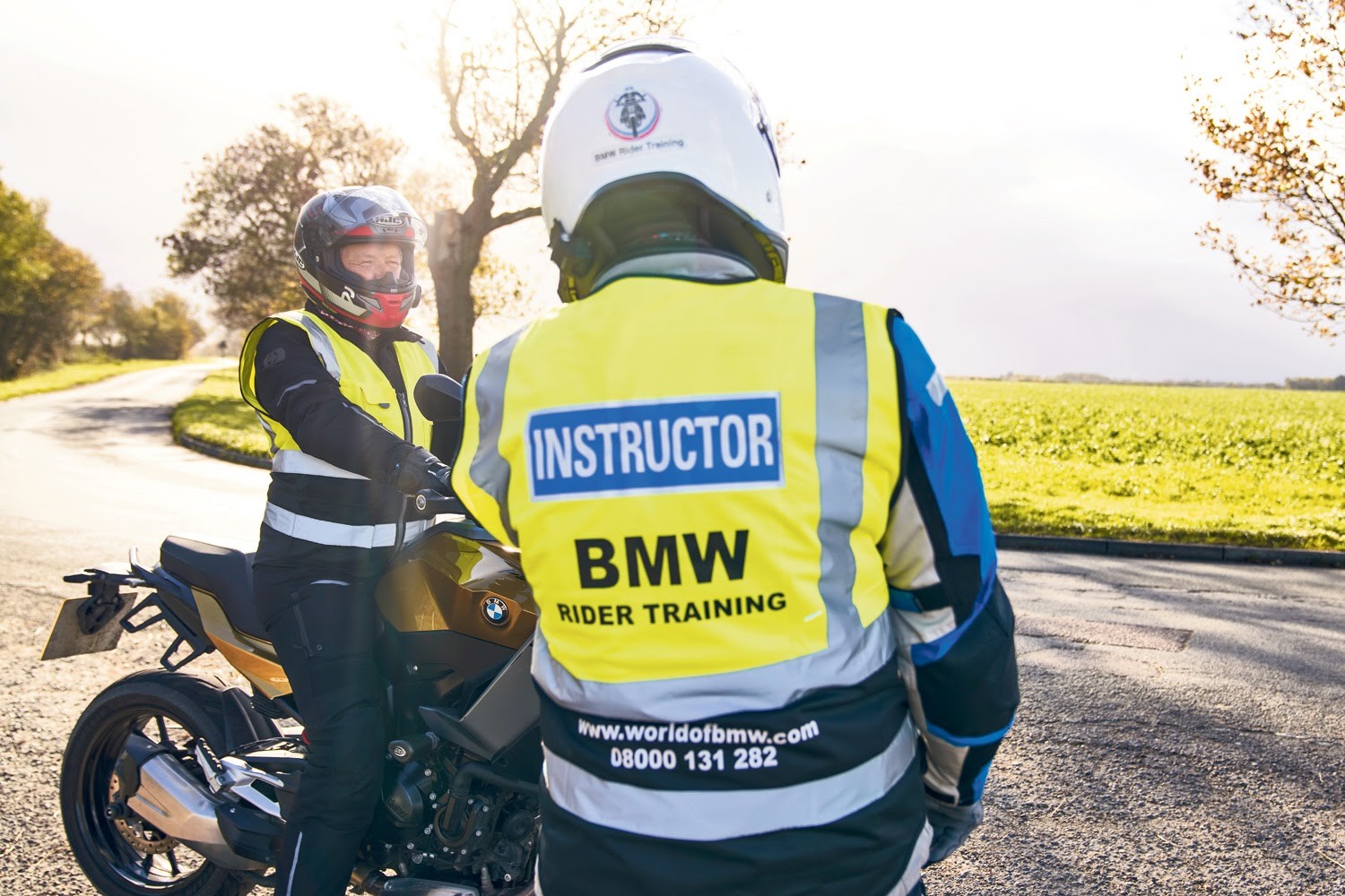 advanced-motorcycle-training-side-of-road-with-instructor