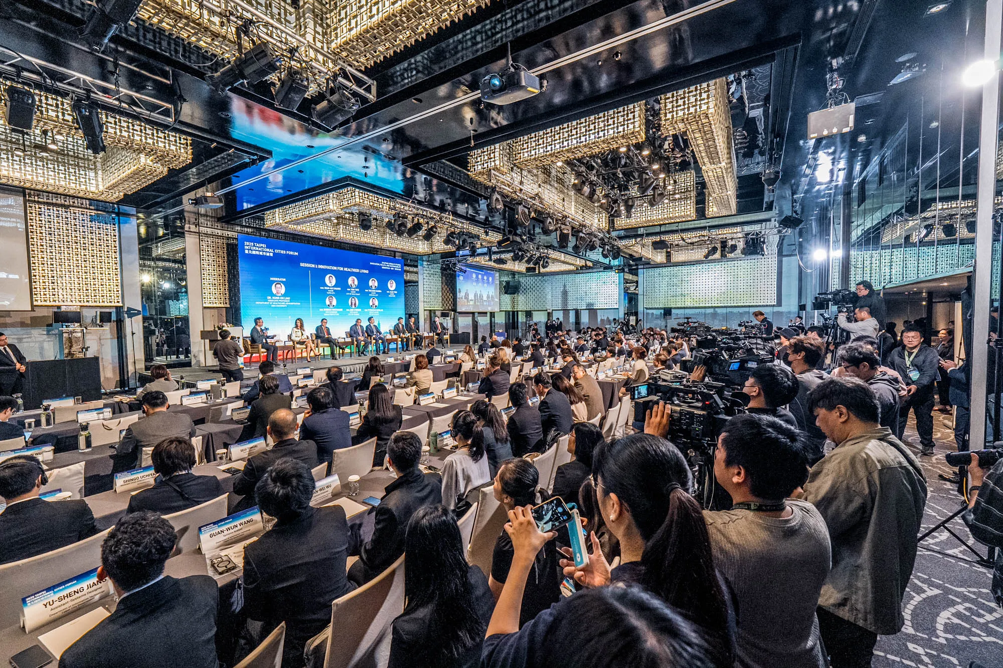 論壇實況_ (13).jpg