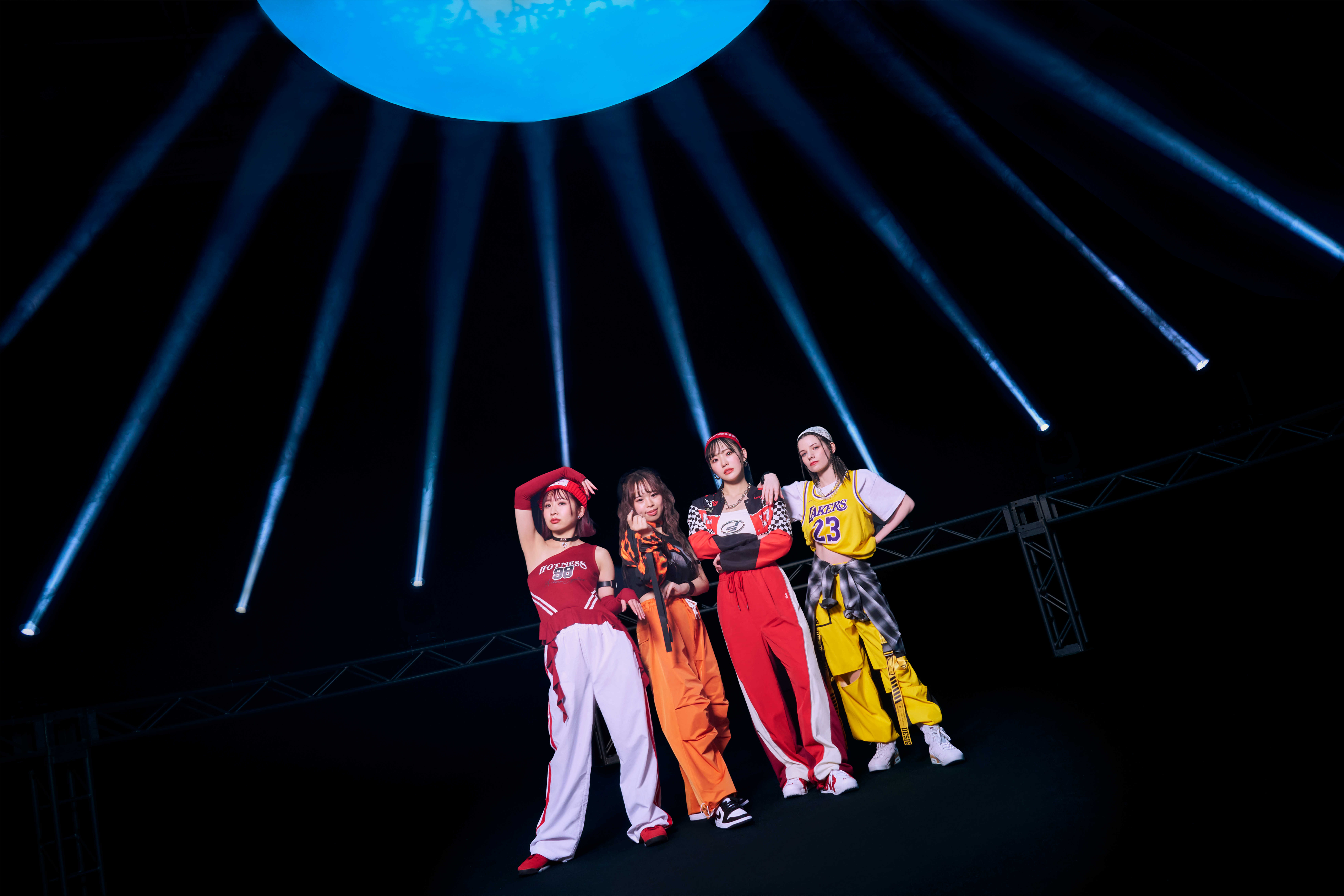 WONDER TORCH FIRST LIVE