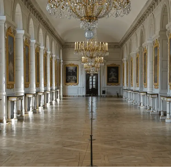 Travify Versailles biletleri