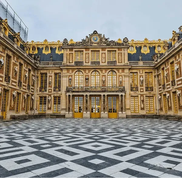 Travify Versailles biletleri