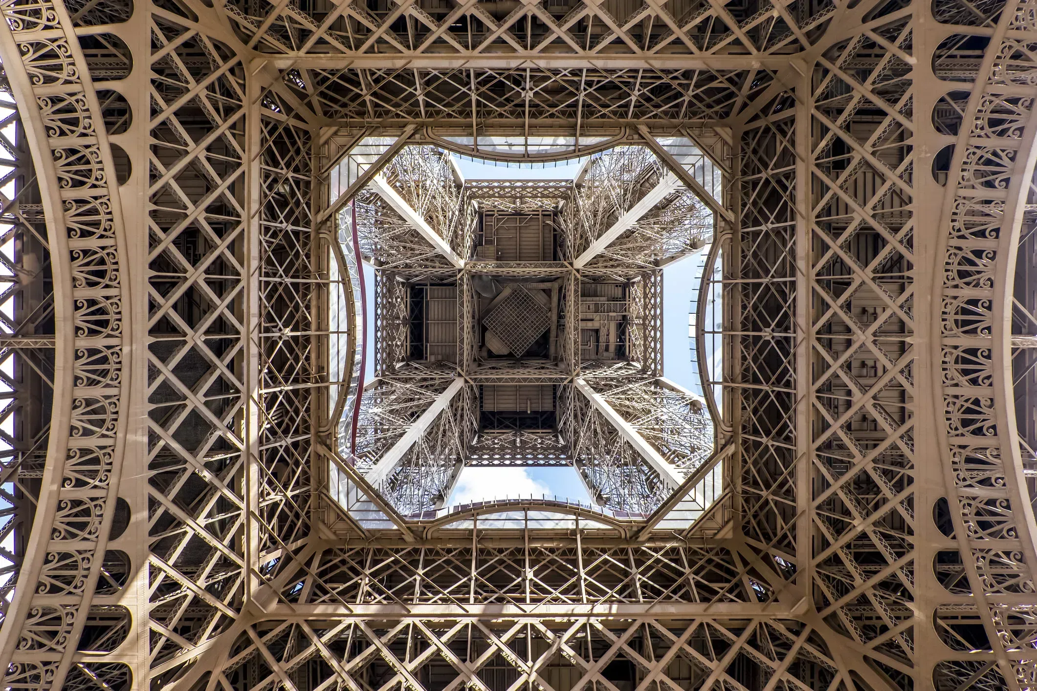 Tips to Enjoy Your Visit to the Eiffel Tower
