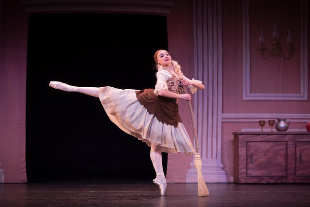 BALLET ETUDES CINDERELLA