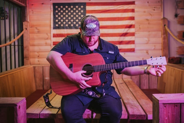 luke-combs-uk